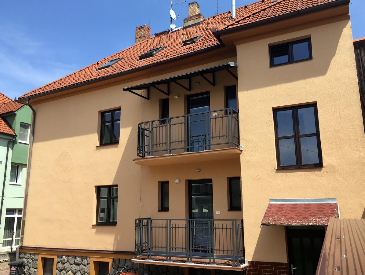 Apartmany Na Sadech Třeboň Exterior foto